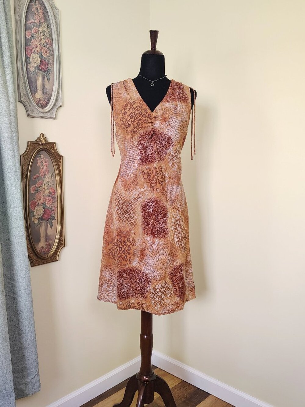 Vintage 90s/Y2K Camel Brown Floral Polyester LISA JO Ruched Mini Dress - L